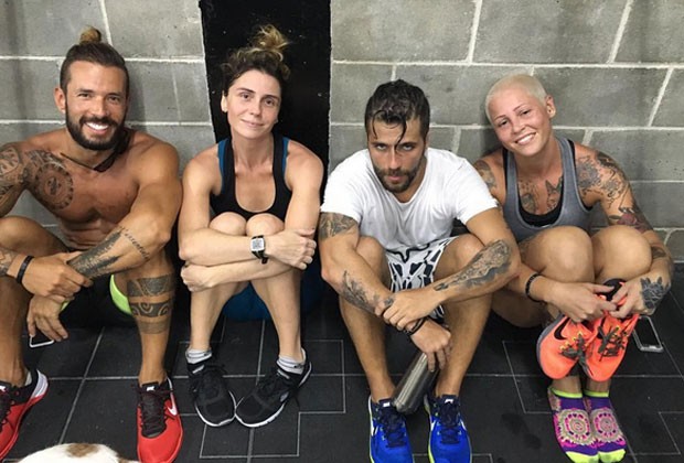Giovanna Antonelli posa com Bruno Gagliasso e amigos depois de treino de crossfit (Foto: Reprodução/Instagram)