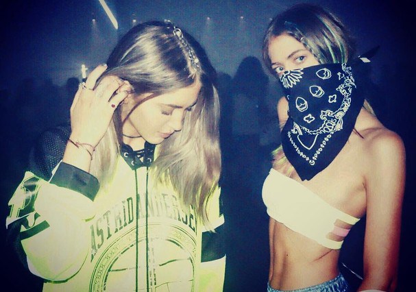 Sama e Haya são DJs, diretoras criativas e modelos (Foto: Reprodução/ Instagram)